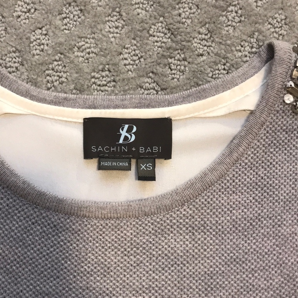 Top - Picture 2 of 4